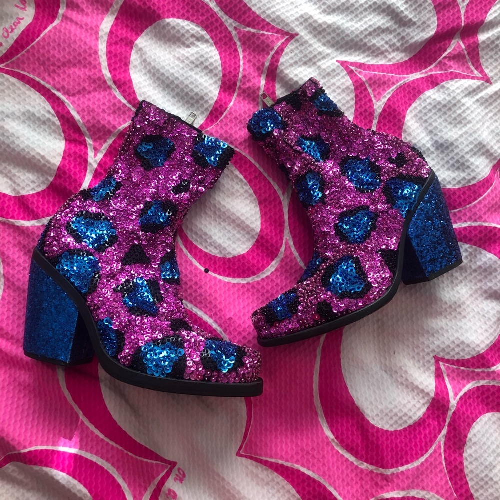 Discount Universe Boots